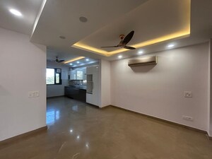 Room in 3 BHK Builder Floor at Sector 23 – for Rent