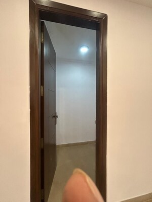 Building Lobby in 3 BHK Builder Floor at Sector 23 – for Rent