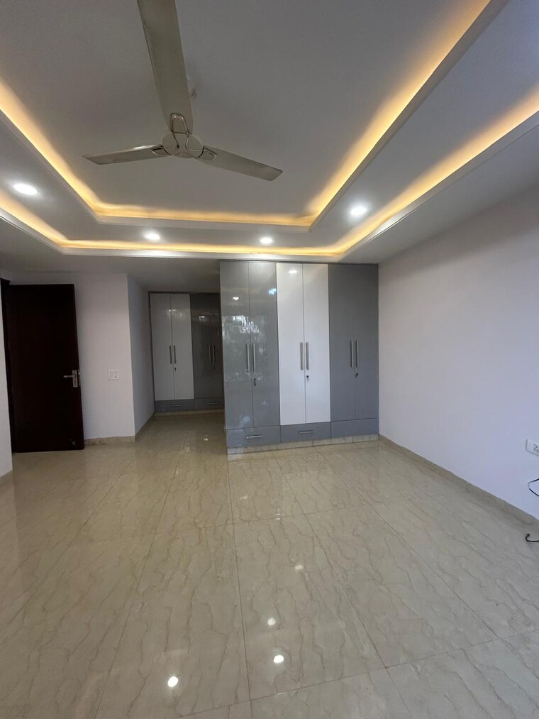 Room, sector 23 3 Bedroom 1800 Sq.Ft. Builder Floor In Sector 23 Gurgaon 10016082