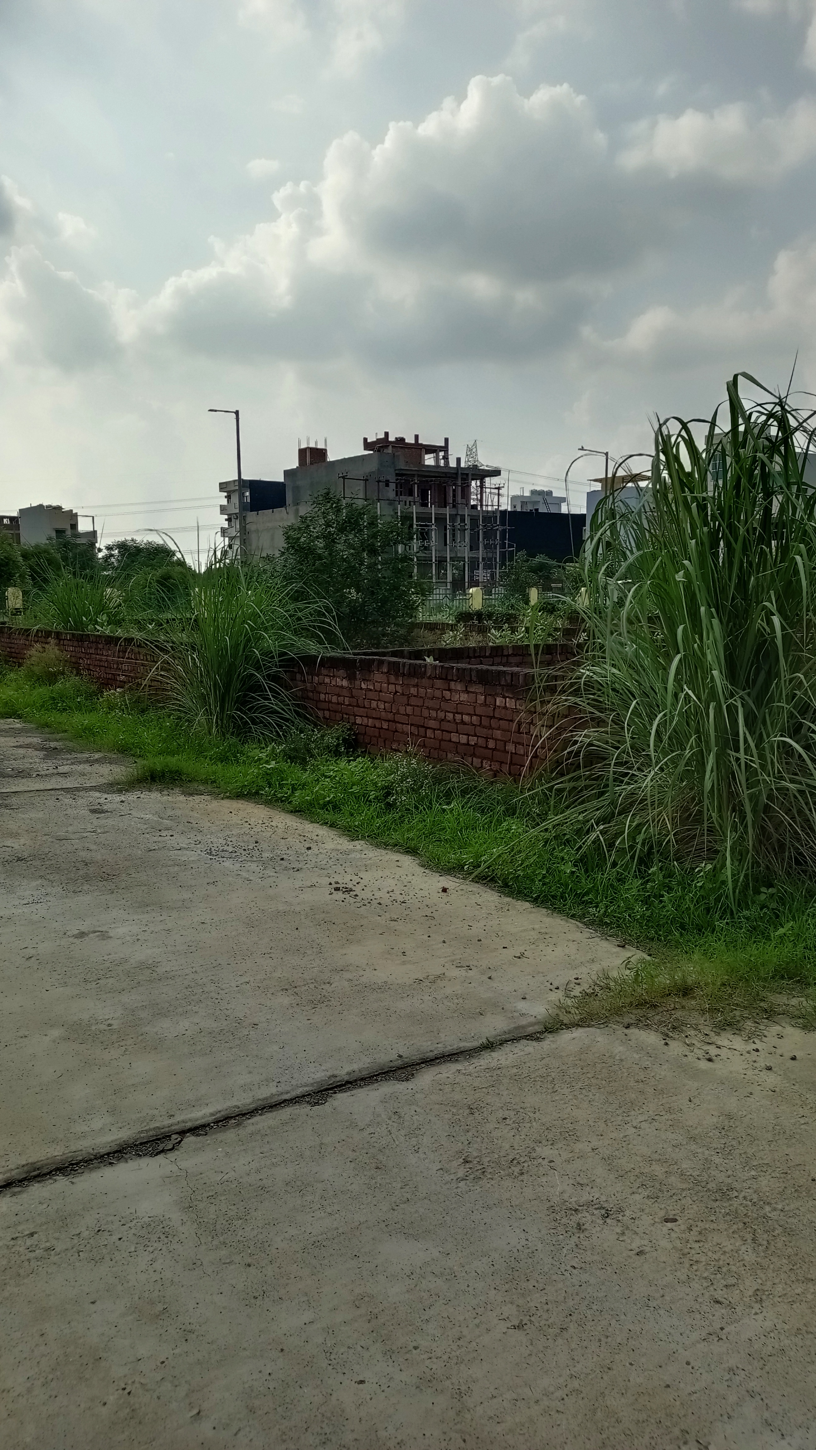 Plot For Sale in Siddharth Vihar
