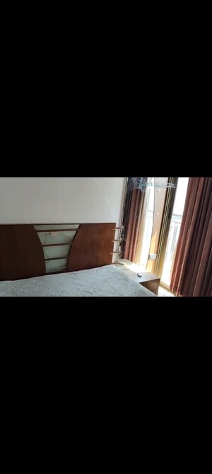 Bedroom in 2 BHK Apartment at Satellite Tower, Goregaon East – for Rent