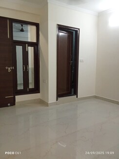 2 BHK + Pooja Room Builder Floor For Rent in Maidan Garhi