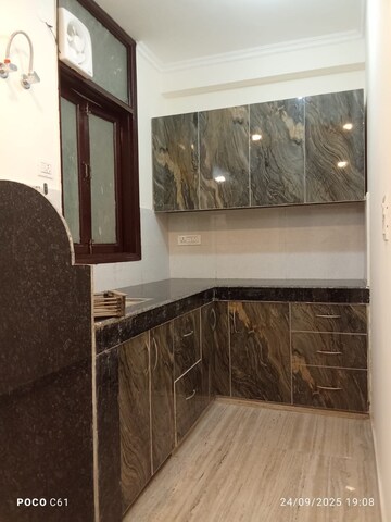 Furnished Amenities in 2 BHK Builder Floor at Maidan Garhi – for Rent