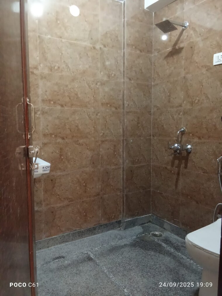 Bathroom, maidan garhi 2 Bedroom 829 Sq.Ft. Builder Floor In Maidan Garhi Delhi 10016782