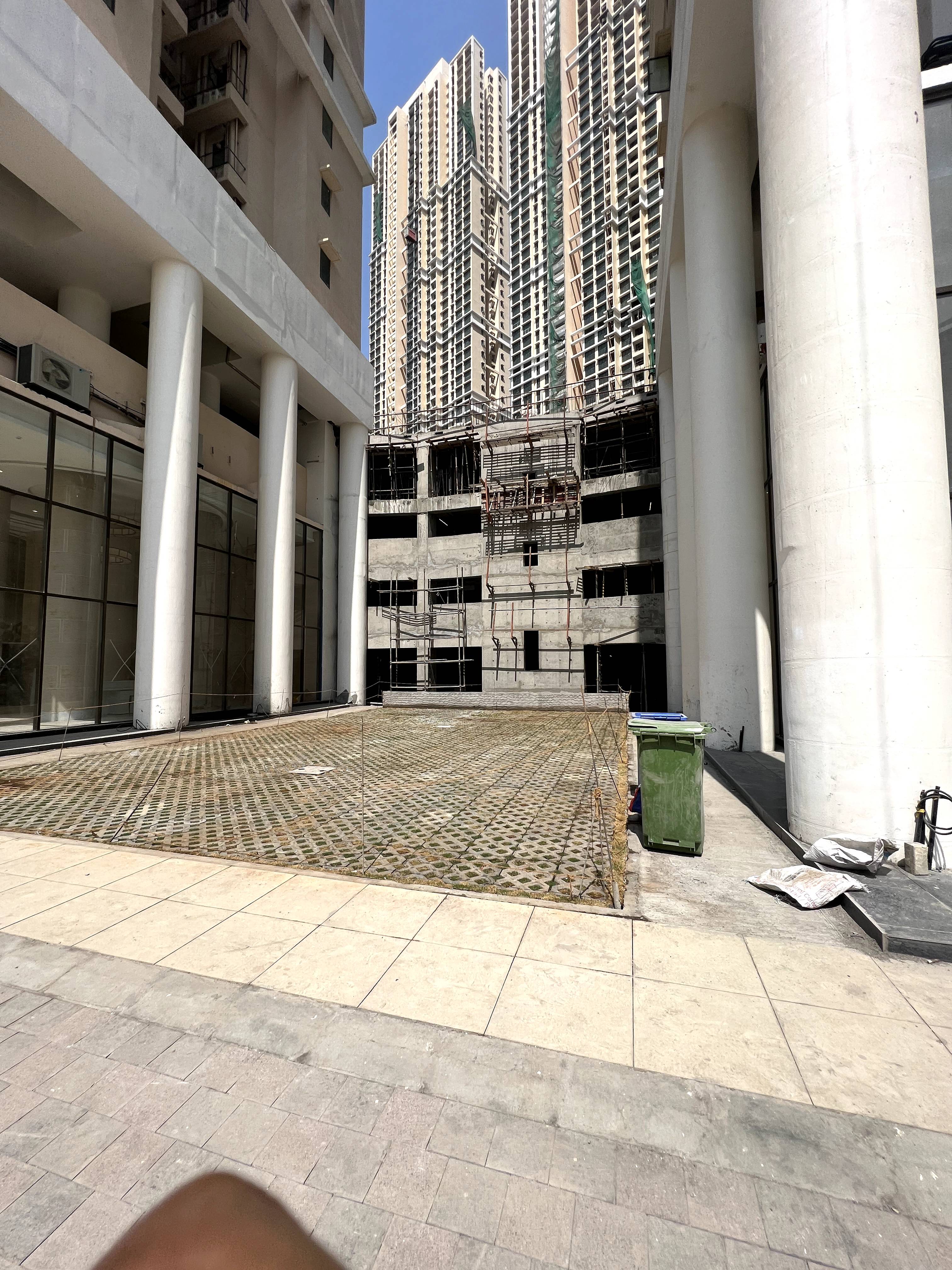1 BHK Apartment For Rent in Sheth Avante