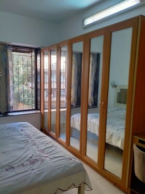 Bedroom in 1 BHK Apartment at Bandra West – for Rent