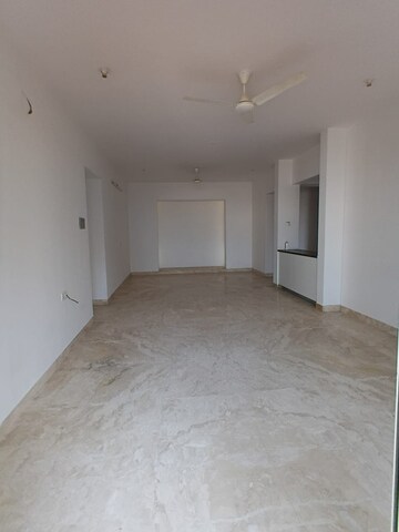 Room in 3 BHK Apartment at Marvel Citrine, Kharadi – for Rent