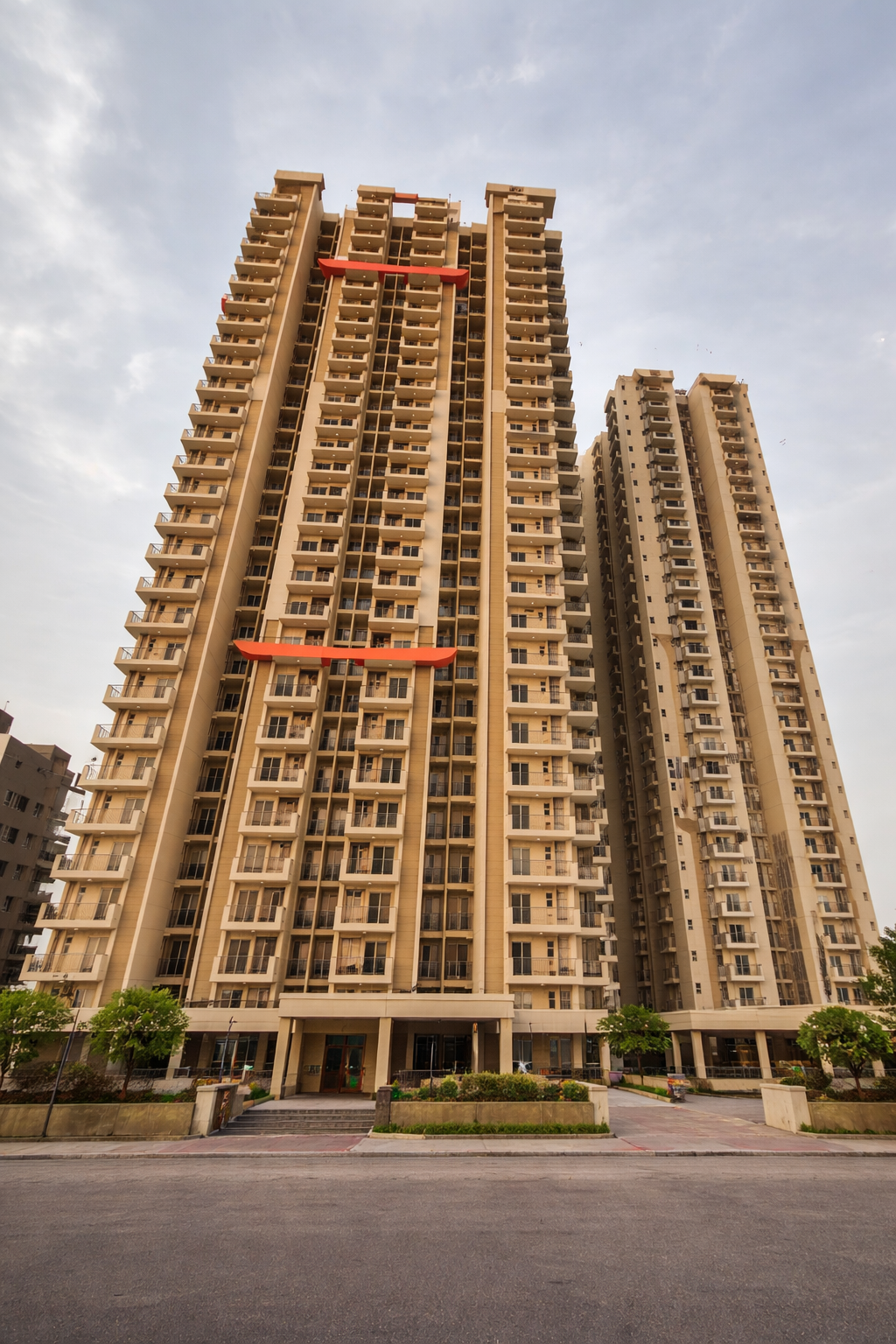 2 BHK 860 Sq.Ft. Apartment in Palm Marina Suites