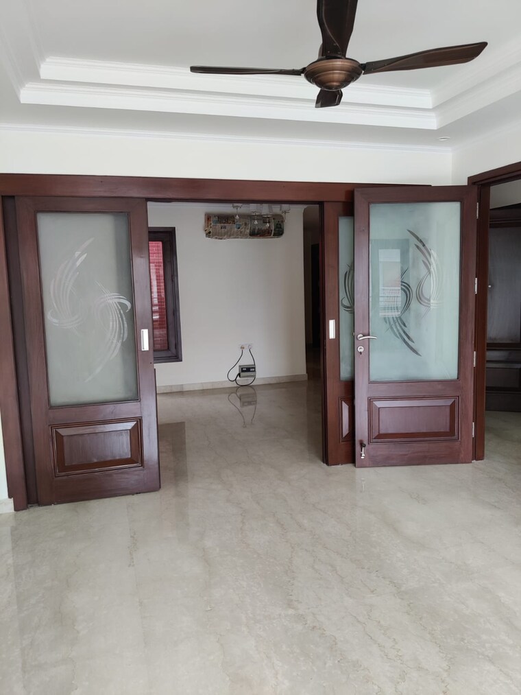 Room, kailash colony 4 Bedroom 2850 Sq.Ft. Builder Floor In Kailash Colony Delhi 10017464