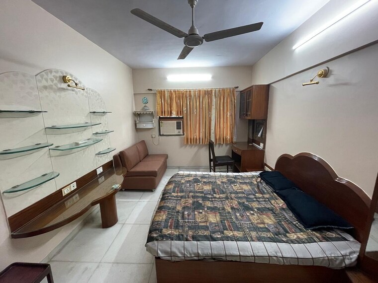Bedroom, bandra west 1 Bedroom 500 Sq.Ft. Apartment In Bandra West Mumbai 10016463
