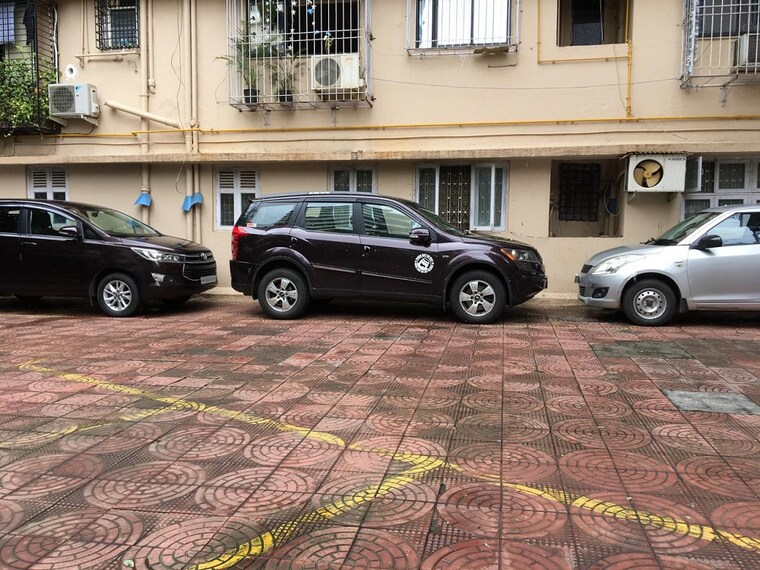  Parking, bandra west 1 Bedroom 500 Sq.Ft. Apartment In Bandra West Mumbai 10016463