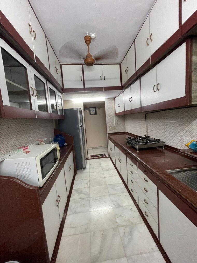 Kitchen, bandra west 1 Bedroom 500 Sq.Ft. Apartment In Bandra West Mumbai 10016463