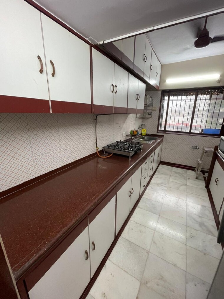 Kitchen, bandra west 1 Bedroom 500 Sq.Ft. Apartment In Bandra West Mumbai 10016463