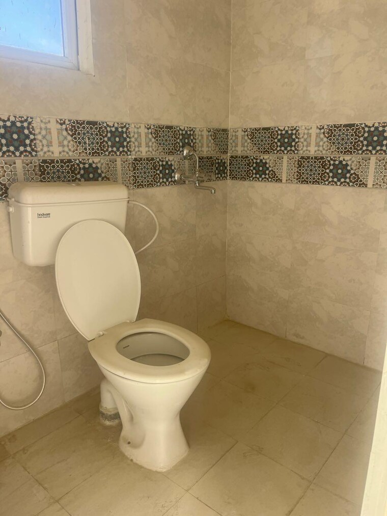 Bathroom, signature-global-city-63a 2 Bedroom 590 Sq.Ft. Apartment In Sector 63a Gurgaon 10016357