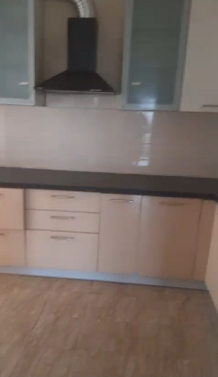 Kitchen, shree-vardhman-victoria 3 Bedroom 1950 Sq.Ft. Apartment In Sector 70 Gurgaon 10016587