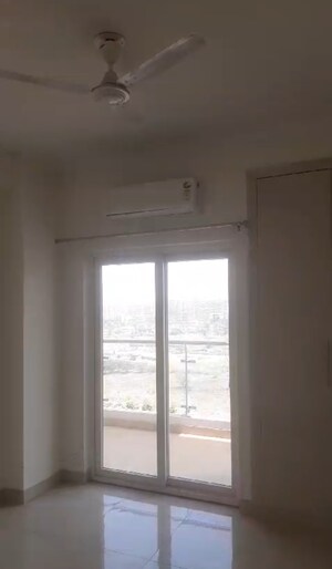 Room in 3 BHK Apartment at Shree Vardhman Victoria, Sector 70 – for Rent