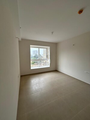 Room in 2 BHK Apartment at Bhartiya City Nikoo Homes 4, Thanisandra Main Road – for Rent