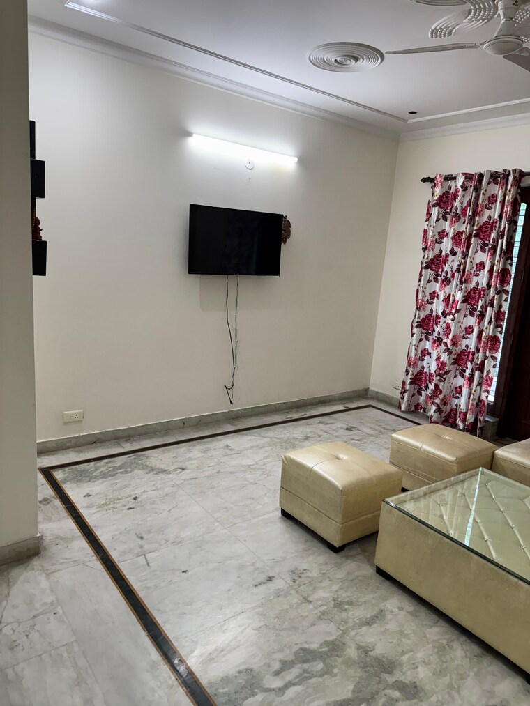 Bedroom, sector 88 3 Bedroom 1915 Sq.Ft. Builder Floor In Sector 88 Gurgaon 10016802