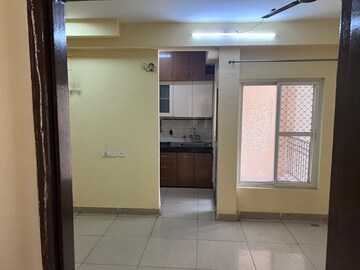 Room in 2 BHK Apartment at Ajnara Le Garden, Sector 16b Greater Noida – for Rent