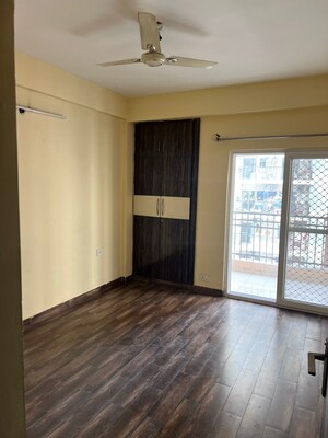 2 BHK Apartment For Rent in Ajnara Le Garden, Sector 16b Greater Noida