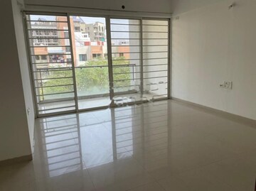 Room in 4 BHK Apartment at Rohan Leher, Baner – for Sale