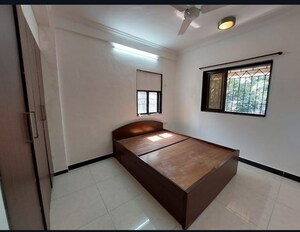 Bedroom in 1 BHK Apartment at Bandra West – for Rent