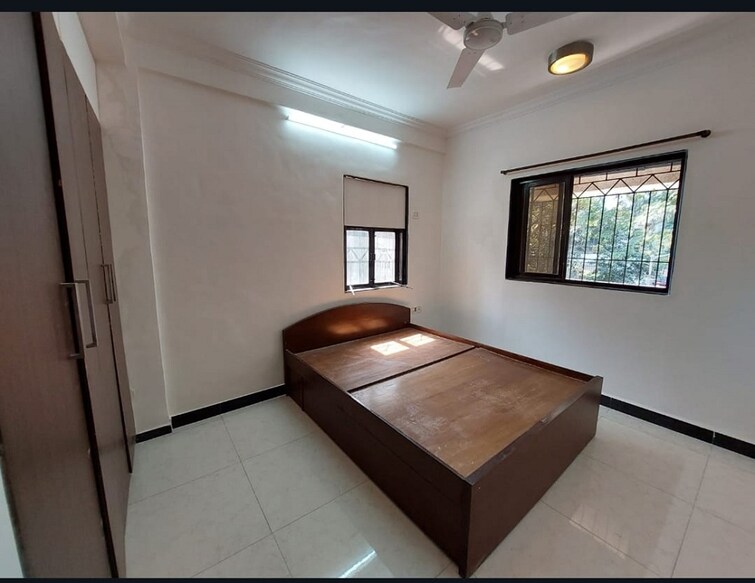 Bedroom, bandra west 1 Bedroom 500 Sq.Ft. Apartment In Bandra West Mumbai 10016639