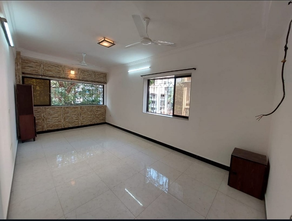 1 BHK + Pooja Room Apartment For Rent in Bandra West