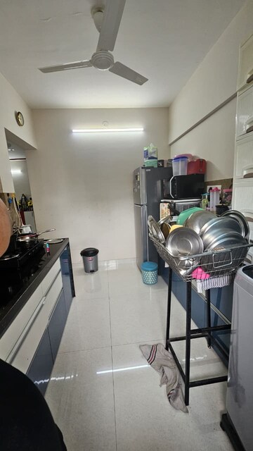 Team Area in 2 BHK Apartment at Royal Oasis, Malad West – for Sale