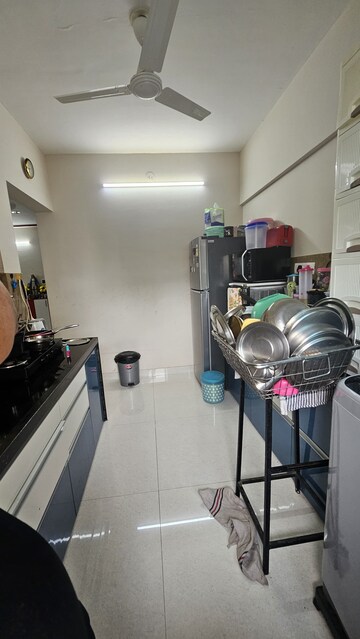 Team Area in 2 BHK Apartment at Royal Oasis, Malad West – for Sale