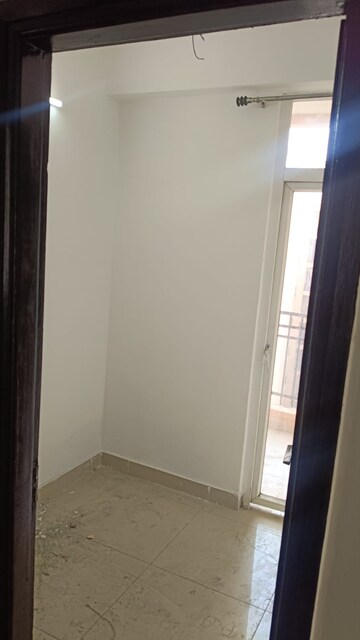 Building Lobby in 3.5 BHK Apartment at Ajnara Le Garden, Sector 16b Greater Noida – for Rent