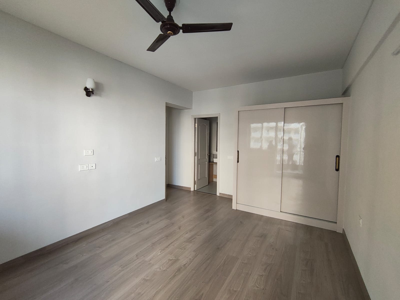 2.5 BHK Apartment For Rent in Silverglades The Melia First Citizen