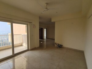 Room in 2.5 BHK Apartment at Silverglades The Melia First Citizen, Sohna Sector 35 – for Rent