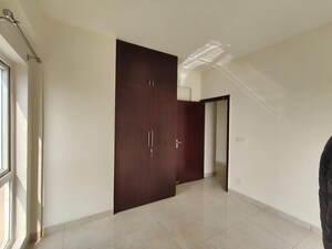 Room in 3 BHK Villa at Central Park Flower Valley, Sohna Sector 33 – for Rent