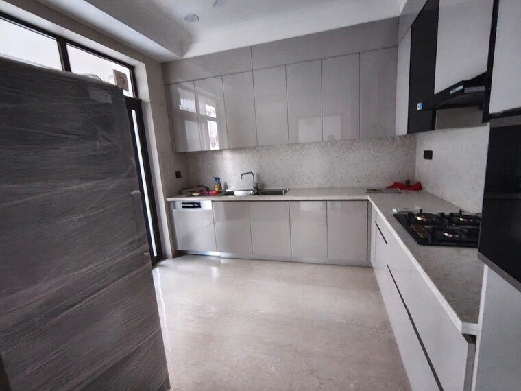 Kitchen, central-park-flower-valley 3 Bedroom 2919 Sq.Ft. Villa In Sohna Sector 33 Gurgaon 10016874