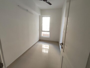 Room in 3 BHK Villa at Central Park Flower Valley, Sohna Sector 33 – for Rent
