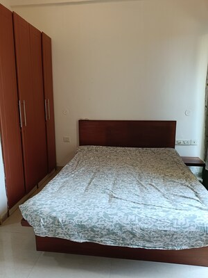 Bedroom in 1 BHK Apartment at Ashok Towers, Parel – for Rent