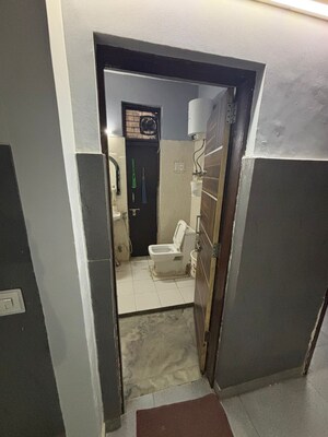 Building Lobby in 4 BHK Independent House at Ansal Plaza Gurgaon, Palam Vihar – for Sale