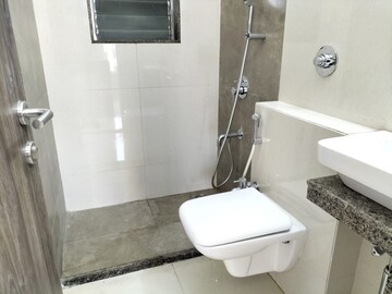 Bathroom in 2 BHK Apartment at Swapnalok Towers, Malad East – for Rent