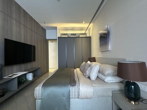 Room in 3 BHK Apartment at Rustomjee 180 Bayview, Matunga West – for Sale