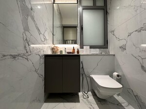 Bathroom in 3 BHK Apartment at Rustomjee 180 Bayview, Matunga West – for Sale