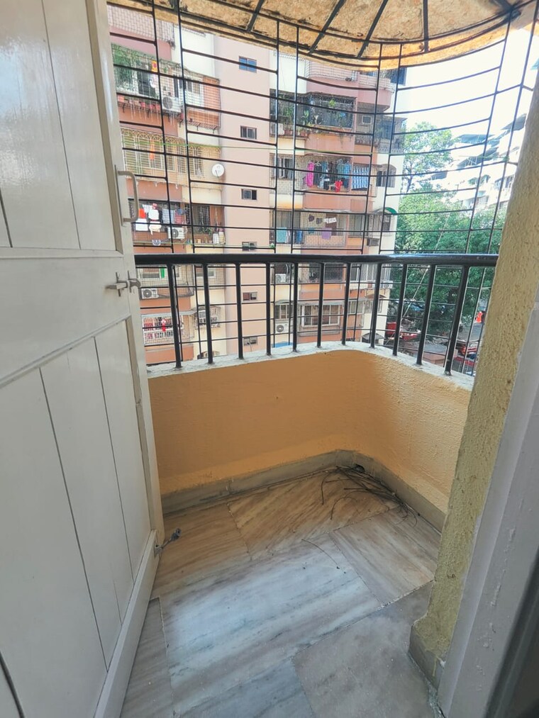 Balcony, himgiri-lokupvan-phase-ii-chs-ltd 1 Bedroom 620 Sq.Ft. Apartment In Vasant Vihar Thane 10017016