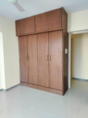 Room in 2 BHK Apartment at Satellite Tower, Goregaon East – for Rent