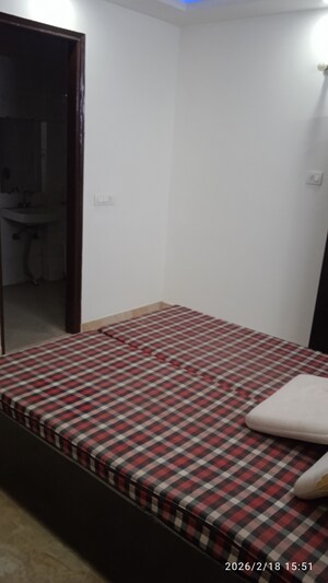 Bedroom in 1 RK Builder Floor at DLF City Phase IV, Dlf Phase iv – for Rent