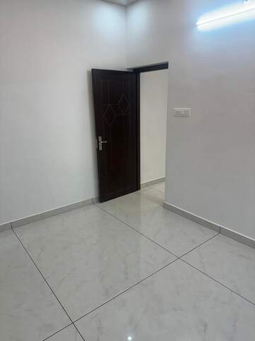 Room in 5 BHK Independent House at Cheroor – for Sale