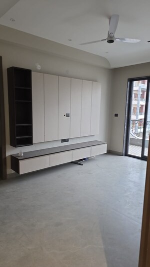 Room in 3 BHK Builder Floor at New Industrial Township 5 – for Sale