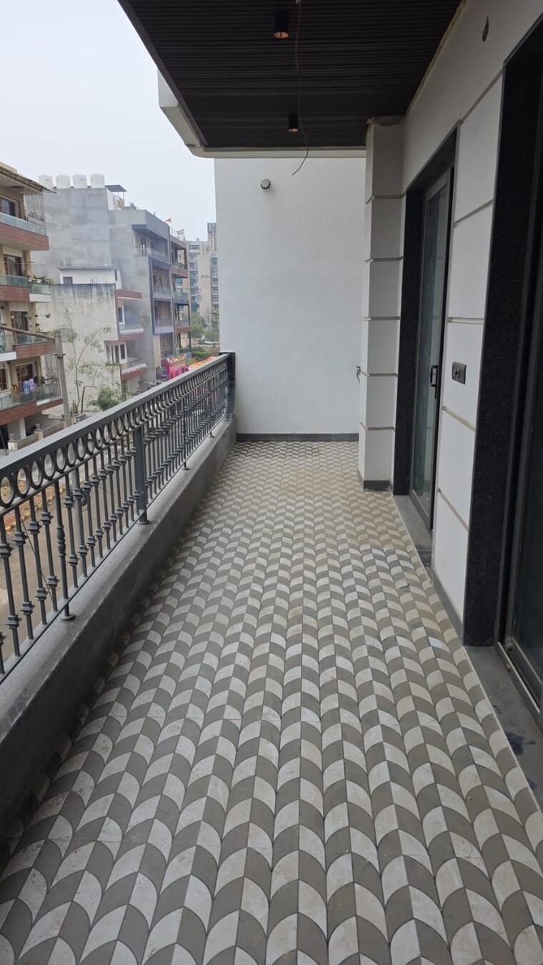 Balcony, new industrial township 5 3 Bedroom 200 Sq.Ft. Builder Floor In New Industrial Township 5 Faridabad 10017237