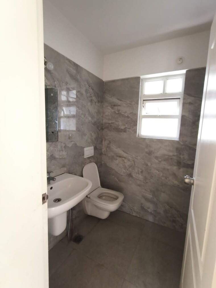 Bathroom, vascon-forest-county 2 Bedroom 1000 Sq.Ft. Apartment In Kharadi Pune 10017128