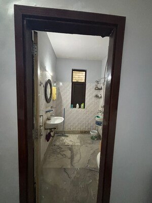 Building Lobby in 4 BHK Independent House at Ansal Plaza Gurgaon, Palam Vihar – for Sale