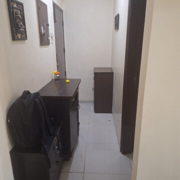 Team Area in 3 BHK Apartment at Rohit Apartments, Lokhandwala Complex – for Rent